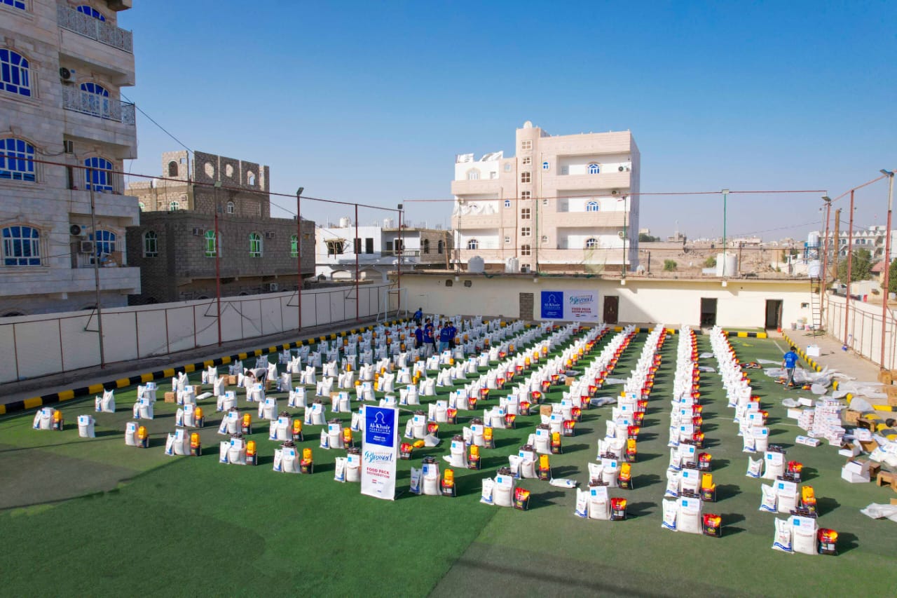 اليمن.. رمضان يُرى في وجوه الأطفال مع وصول سلال الخير